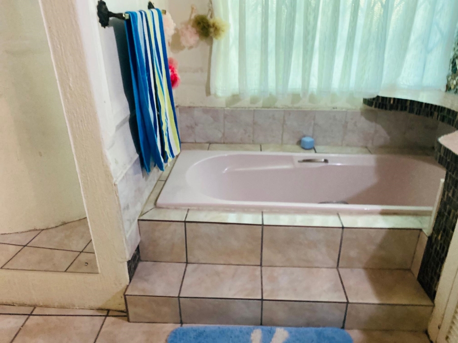 4 Bedroom Property for Sale in Sasolburg Ext 4 Free State